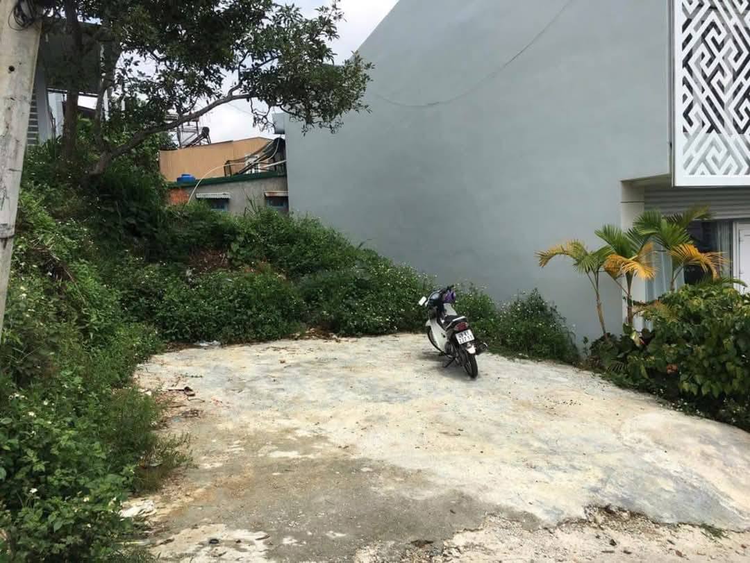 Cần tiền Bán gấp Đất XD sổ riêng đường Nguyễn Trung Trực, P4, Đà Lạt 110m2 giá 5.1 tỷ - Ảnh 1